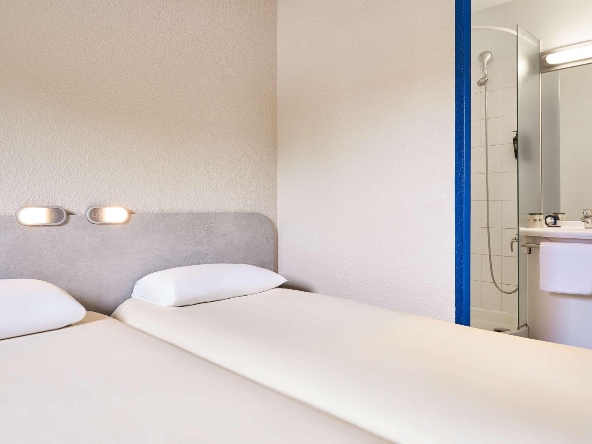 Ibis Budget Versailles Chateau Saint Cyr L'Ecole Ngoại thất bức ảnh