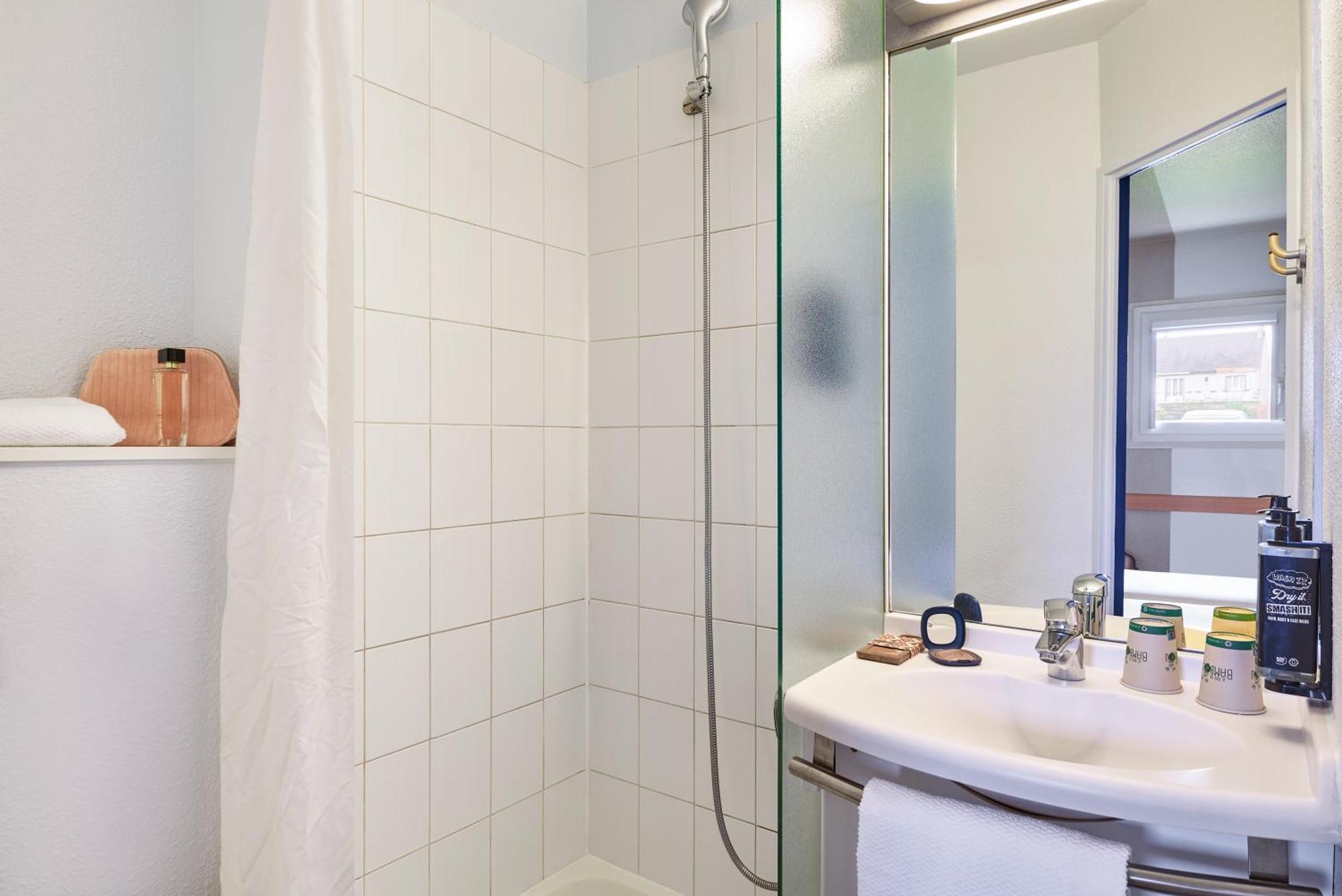 Ibis Budget Versailles Chateau Saint Cyr L'Ecole Ngoại thất bức ảnh