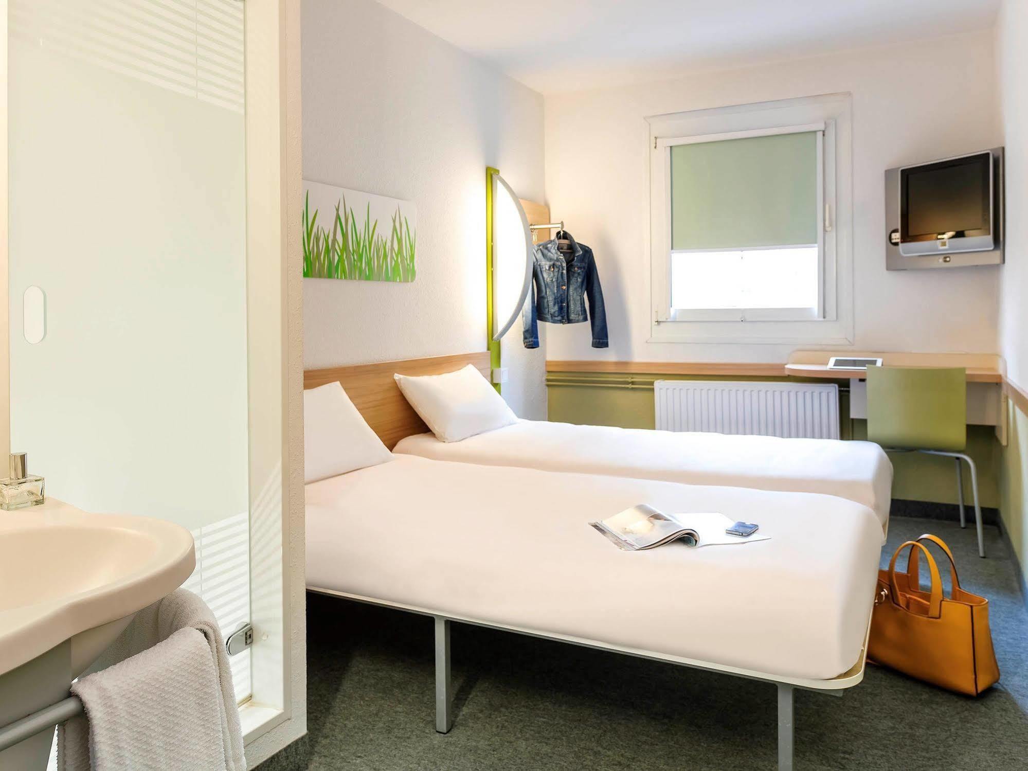 Ibis Budget Versailles Chateau Saint Cyr L'Ecole Ngoại thất bức ảnh